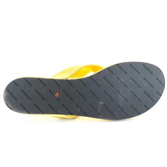 Balenciaga Gold Round Metallic Leather Flip Flops Sandals - Picture 9 of 12